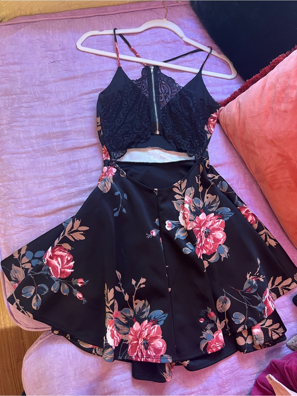 Papaya Black Floral Trim Top - Picture 2 of 3